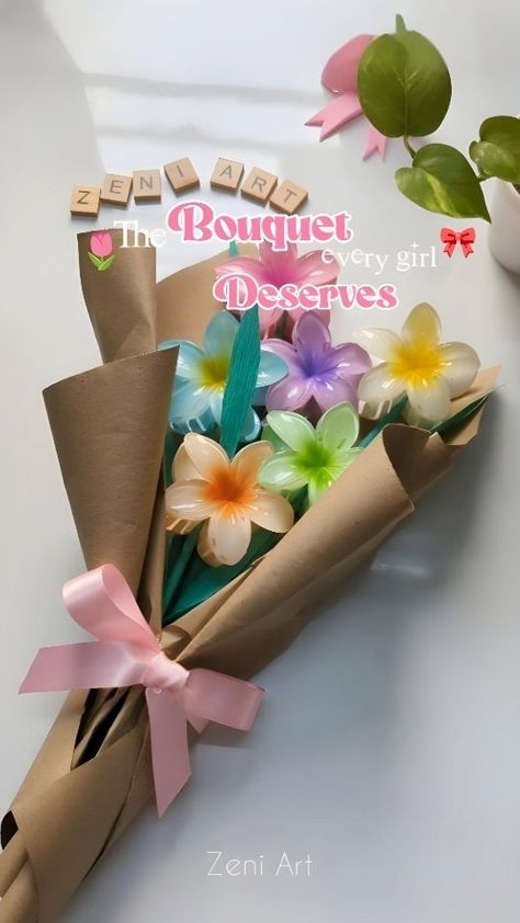 Instagram Clip Bouquet, Picture Bouquet, Butterfly Gift Ideas, Paper Clips Diy, Me Pictures, Flying Butterfly, Diy Birthday Gifts For Friends, Creative Gifts For Boyfriend, Paper Bouquet