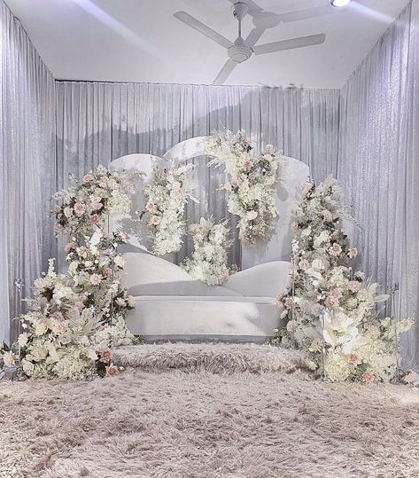 Dekor Akad Nikah, Pelamin Rumah, Pelamin Tunang, Dekor Akad, Majlis Aqiqah, Pelamin Cantik, Kad Jemputan, Wedding Decor Simple, Pelamin Nikah