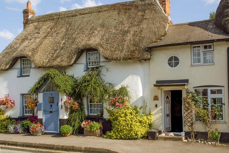 https://flic.kr/p/pwUd2X | Beautiful cottages at Haxton in Wiltshire British Cottage, English Country Cottages, Cute Cottages, Thatched House, English Country Cottage, Roof House, Stone Cottages, Cottage Exterior, Jig Saw