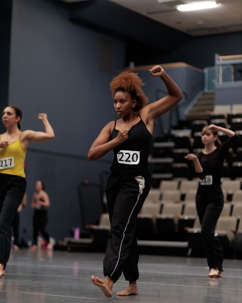 Some photos from the fall dance concert auditions I took for Point Park Dance Conservatory :) TAG WHO YOU SEEEEEE!! Created By Kamea, Maryland Photographer, Pittsburgh Photographer, New York Photographer, Creative Portraits, Artistic Portraits, Dance Portraits, Headshots, Outdoor Photography, Lighiting, Visual Art, Photography, Dance Photos, Gen Z Creatives #CreatedByKamea #marylandphotographers #PittsburghPhotographers #artisticportraits #dancephotos #movementphotography Visual Art Photography, Dance Portraits, Dance Concert, Movement Photography, Artistic Portraits, Dance Photos, Gen Z, Creative Portraits, Portrait Artist