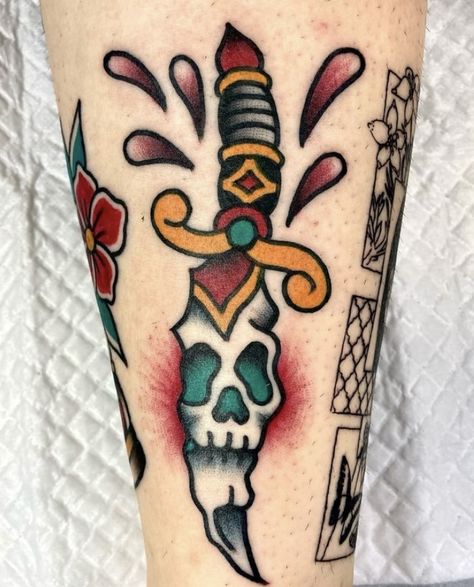 Traditional Dagger Tattoo, Dagger Tattoos, Traditional Dagger, Old School Tattoo Designs, Dagger Tattoo, Spine Tattoo, Halloween Tattoos, Tattoo Flash Art, Hip Tattoo