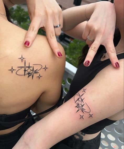 Simple Kpop Tattoo, Star Matching Tattoos, Men Red Tattoo, Red Matching Tattoos, Matching Tattoos Couples Aesthetic, Small Red Tattoo Ideas, Red Tattoo Ideas Female, Tattoo Ideas Female Red, Matching Star Tattoos