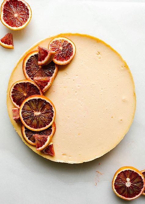 Citrus Cheesecake, Orange Cheesecake Recipes, Recipes Cheesecake, Orange Cheesecake, Citrus Desserts, Sweet Whipped Cream, Cracker Crust, Cinnamon Brown, Red Blood