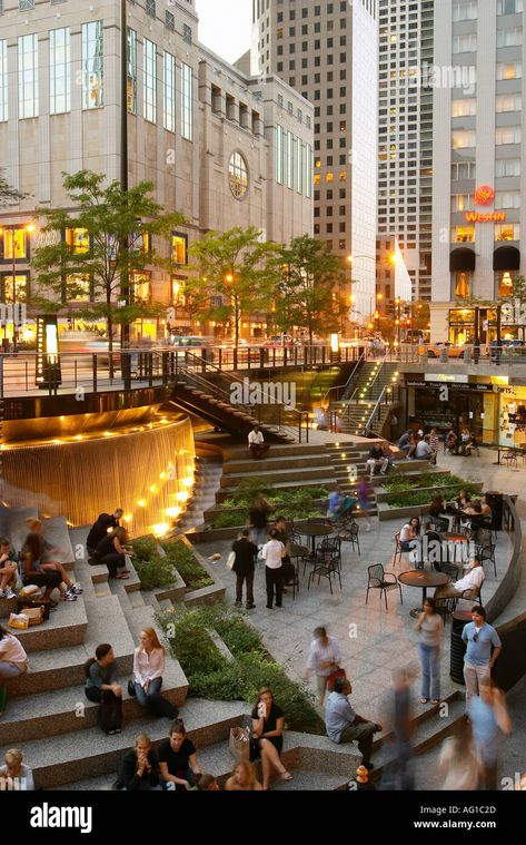 Mall Plaza Design, Outdoor Plaza Design, Urban Plaza Design, Urban Space Design, Urban Plaza, Landscape Plaza, Night Chicago, Public Plaza, John Hancock Center