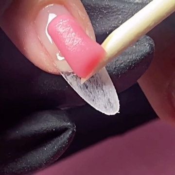 Polygel Nail Educator on Instagram: "How much alcohol do I use with ✨polygel✨↙️ ⭐️ we want a brush on the drier side for the cuticle ⭐️ we want a brush on the wetter side for the length of the nail Why?? 🧐🧐 Think of alcohol as a lubricant (like monomer just without that smell🤮) and the less there is the MORE the polygel is going to stick to your tools - this goes for your stick AND your brush. If you feel your tool sticking to the polygel … dip 🫡 Products used: Rubber base coat Rupture ro Polygel Nail, Nail Tutorial, Polygel Nails, Isopropyl Alcohol, Nail Brushes, Nail Tutorials, Base Coat, Lubricant, Nail Colors