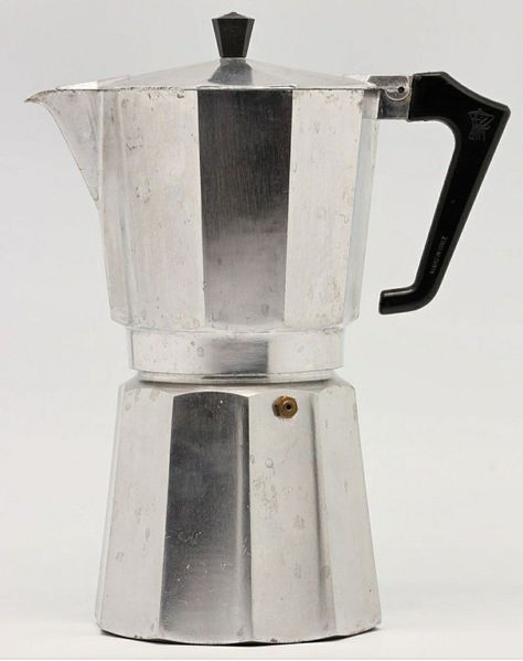 ☾~.~☕️follow me☕️~.~☾ House Objects, Bialetti Moka, Life Drawing Reference, Object Drawing, Still Life Drawing, Coffee Is Life, Draw On Photos, Realistic Drawings, Everyday Objects