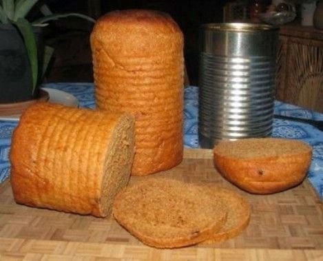 Bread In A Can, Camping Diy Projects, Camping Hacks Food, Camping Diy, Camping Hacks Diy, Camping Grill, Bushcraft Camping, Camping Mat, How To Make Sandwich