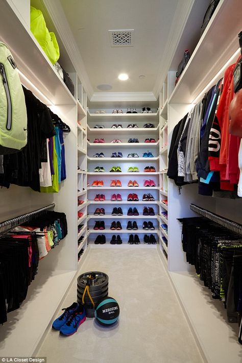 'It's my favourite closet!' LA Closet Design customized the Keeping Up with the Kardashians star's immaculate storage space with tidy racks and glass display cases featuring suede-lined shelves that light up Khloe Kardashian Closet, Khloe Kardashian Workout, Kardashian Workout, Shoe Closets, Khloe Kardashian House, Fitness Closet, Glam Closet, Kardashian Home, Dress Room