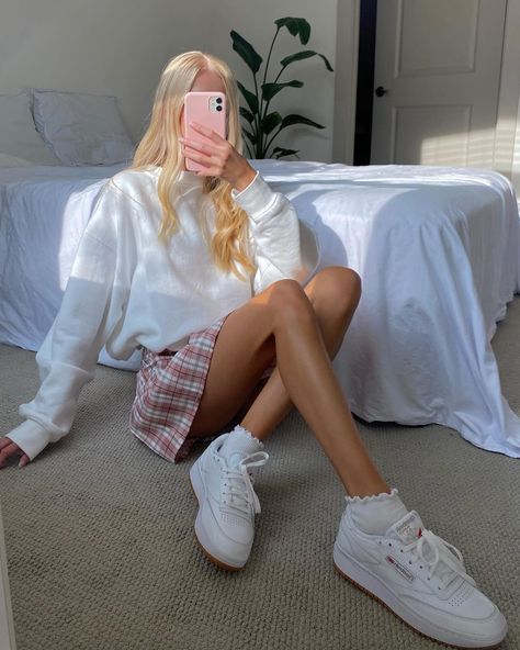 VALERIE SANDERS on Instagram: “Cute and casual in my new Club C Doubles 🌸 @reebokclassics #sponsored #ClubC #reebok” Reebok Club C Double Outfit Women, White Rebook Shoes Outfit Women, Reebok Club C Extra Outfit, Club C Double Reebok Outfit, Reebook Outfit Women, Reebok Women Outfits, Reebok Club C Double Outfit, Club C 85 Reebok Outfit, Rebook Outfit