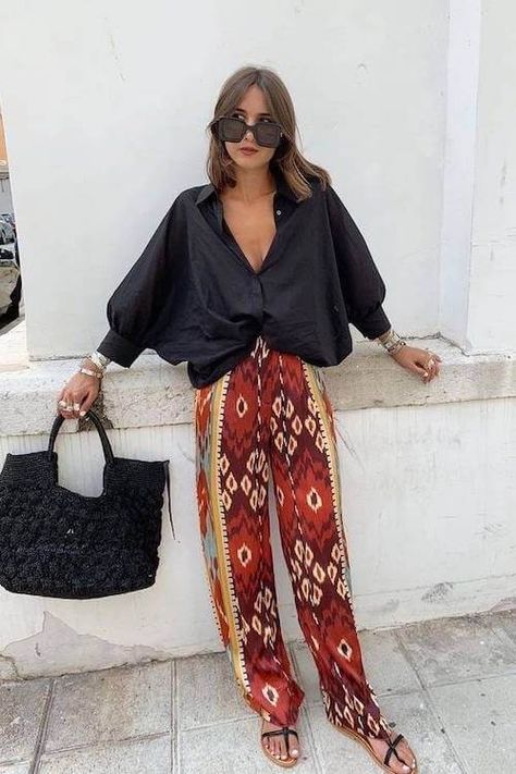 Find the perfect summer vacation outfit ideas, from trendy dresses to stylish sets - get inspired for your next trip! Elegantes Outfit Damen, Look Boho Chic, Casual Work Outfits Women, Chique Outfits, Business Casual Outfits For Work, Elegante Casual, Mode Casual, Casual Work Outfits, Work Outfits Women