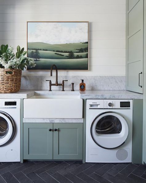 Sink between washing machine and tumble dryer Green Laundry, Style Me Pretty Living, Mudroom Laundry Room, Laundry Room Renovation, Laundry Design, Laundry Room Remodel, Laundry Room Inspiration, Hill Interiors, Herringbone Floor