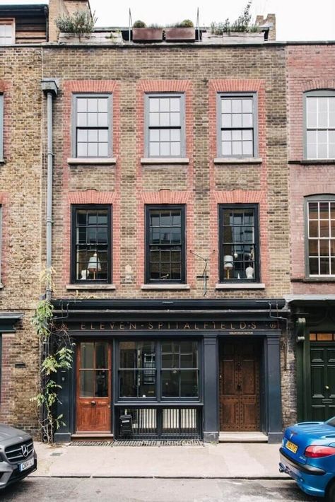 Beautiful London Homes, Georgian House London, Modern Georgian Interiors, Historic Townhouse, Modern Georgian, Georgian Buildings, Georgian Terrace, Georgian House, Door Exterior