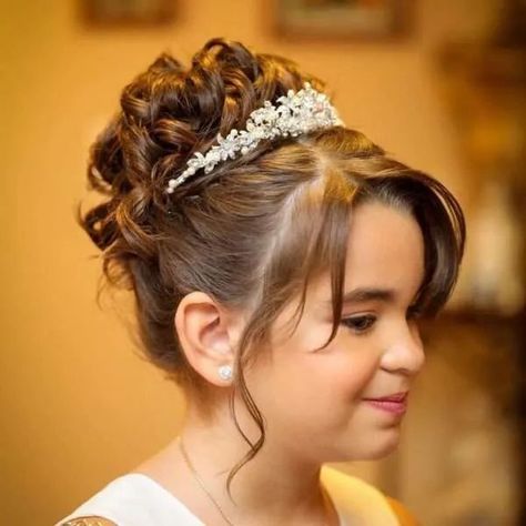 Kids Formal Hairstyles, Kids Updo Hairstyles, Flower Girl Updo, Hair Designs For Girls, Wedding Hairstyles For Girls, First Communion Hairstyles, Kids Hairstyles For Wedding, Communion Hairstyles, Flower Girl Hairstyles