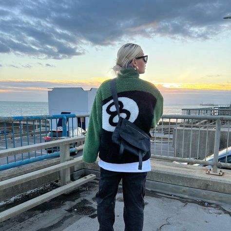 ROBYN GUNN on Instagram: "Abi is away, so Robs will play…. Dress up in her clothes cos she’s not here to stop me lalalala" 8 Ball Sherpa Jacket, 8 Ball Jacket, Stussy Fleece, Winter Warm Outfits, Y2k Cardigan, Trendy Cardigans, Y2k Sweater, Street Fashion Men Streetwear, Fur Coats Women