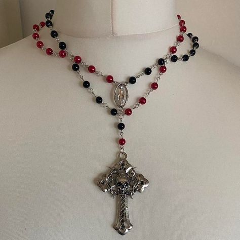 Trad Goth Jewelry, قلادات متدلية, Grunge Jewelry, Goth Necklace, Crucifix Necklace, Indie Jewelry, Goth Jewelry, Magical Jewelry, Pretty Necklaces