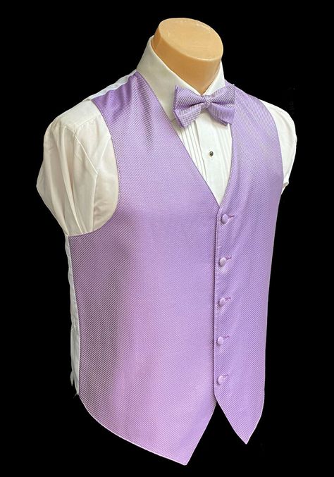 Quince Chambelanes Outfits Lilac, Chamberlain Outfits Quince Purple, Purple Chambelan, Chambelanes Outfits Quinceanera Purple, Quince List, Quinceanera Purple Theme, Quinceanera Court Outfits, Quince Court Outfits, Tangled Quince