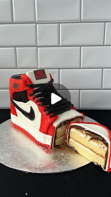 Jordan 1 Cake, Jordan Cake, 1 Cake, 1 Birthday, 1st Birthday Cake, Edible Images, Cake Tutorial, Air Jordan 1, Master Class