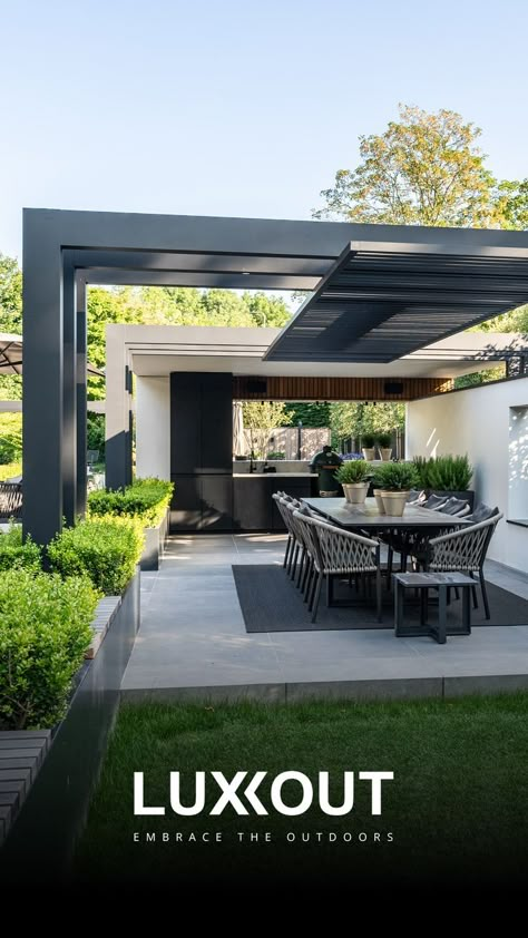 https://pin.it/4szfOGGjf Pergola Dining, Modern Pergola Designs, Aluminium Pergola, Modern Patio Design, Backyard Seating Area, House Fence Design, Terrace Decor, Rooftop Terrace Design, Rooftop Design