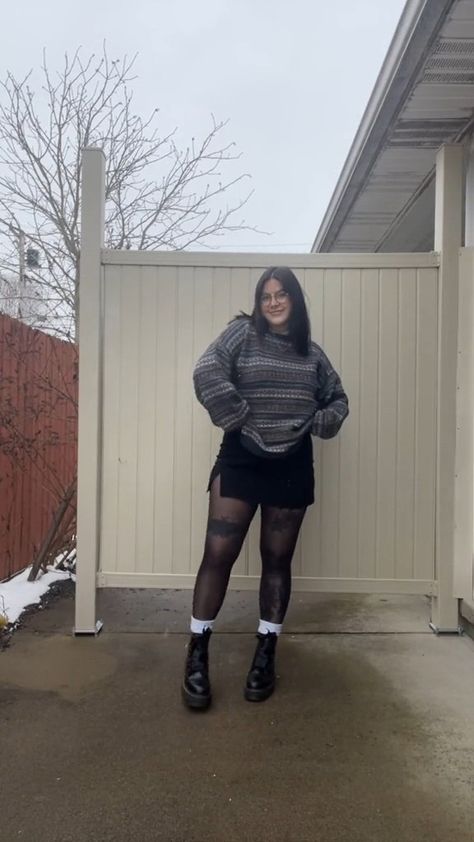 Sheer Black Tights Outfit Fall, Alt Converse Outfit, Dress Tights And Sneakers Outfit, Sheer Tights Outfit Fall, Tights Outfits Casual Black Women, Black Skirt Black Tights Outfit, Shoes With Black Tights, Black Tights Outfit Summer, Black Tights Outfits