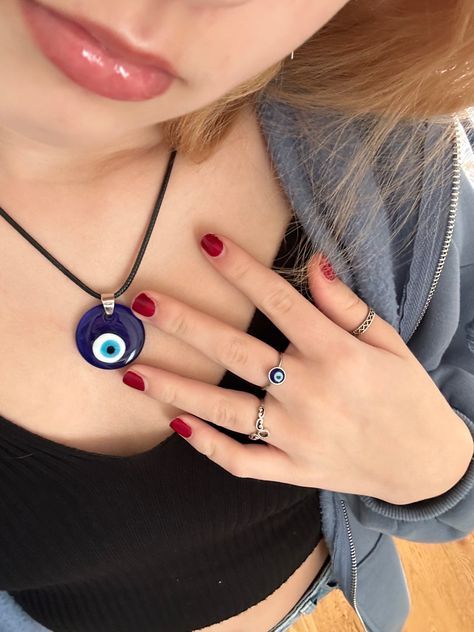 Turkish Evil Eye Jewelry, Evil Eye Accessories Aesthetic, Turkish Eye Jewelry, Aesthetic Evil Eye Necklace, Ojo Bracelets Aesthetic, Snapchat Streak, Turkish Eye, Lip Hair, Natural Herbs