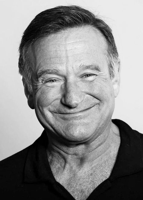 Robin Williams Portrait, Robin Williams Drawing, Hollywood Male Actors, Celebrity Wall, Photorealistic Drawings, Classic Film Stars, Famous Portraits, 얼굴 드로잉, Male Actors