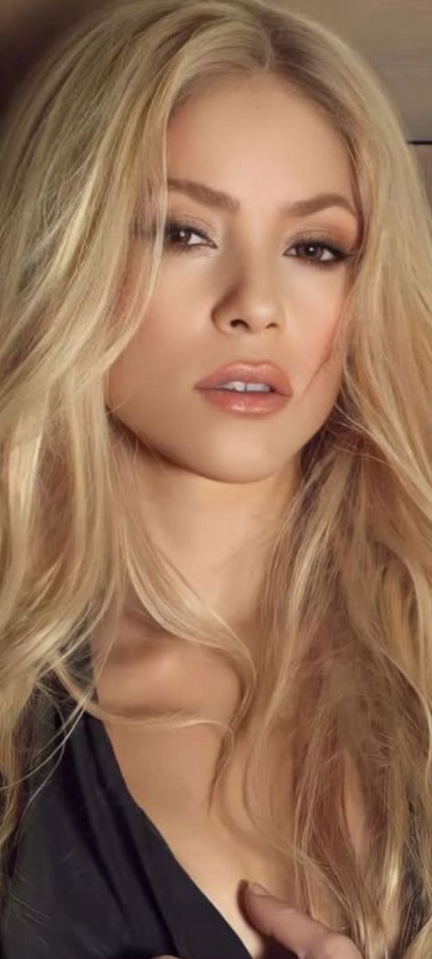 Shakira Makeup, Shakira, Fc Barcelona, Maquillaje De Ojos, Diva, Actors, Makeup, Beauty, Quick Saves