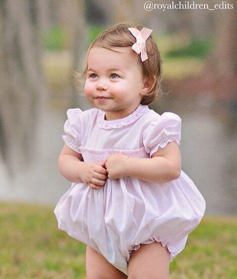 As most people voted that they like this type of edit, here is photoshop of Princess Charlotte at one year old.❤️If you have negative complaints, please dm me or your comment will be deleted. 👑 To Repost: tag @royalchildren_edits and/or @ me in the caption. Thanks! 👑#princegeorge #princegeorgeofcambridge #princesscharlotte #princesscharlotteofcambridge #royalfamily #royaledits #royalty #georgeandcharlotte #royalfamilyedit #royalchildren #royalbaby #georgecharlottelouis #... Charlotte Baby, Princesa Charlotte, William E Kate, Prince Harry And Megan, Princess Diana Family, Royal Family England, Princess Kate Middleton, Prince William And Catherine, Royal Babies