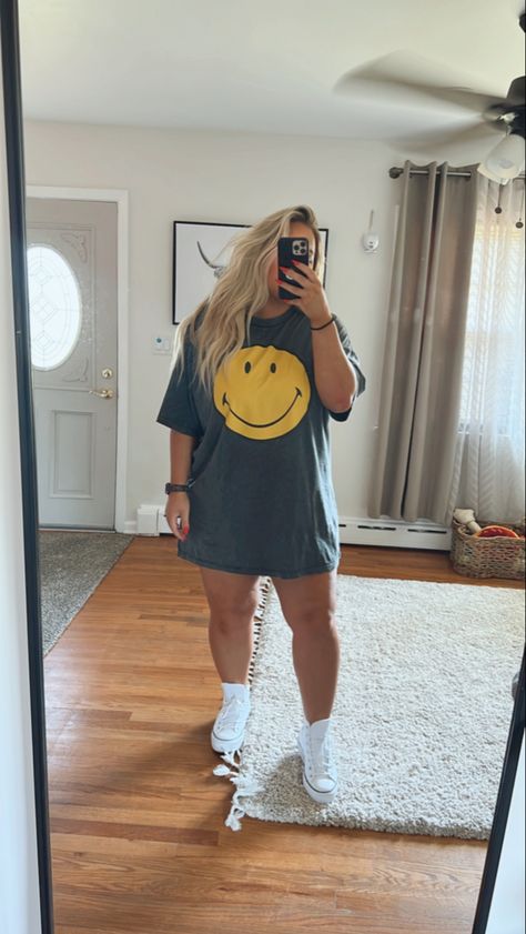 Comfy Summer Outfits Plus Size, Comfy Swimwear, Dresses Design Ideas, Oversize Tshirt Outfits, Converse Outfit, Musa Fitness, Blouse Ideas, Plus Size Summer Outfits, Spring Inspo