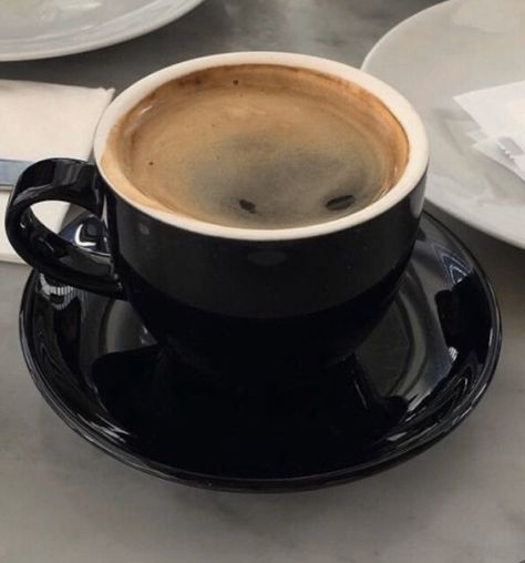 love radiation on Twitter: "… " Coffee Obsession, Coffee Culture, Coffee Coffee Coffee, Coffee Aesthetic, First Coffee, But First Coffee, Coffee Cafe, Love Coffee, Coffee Love