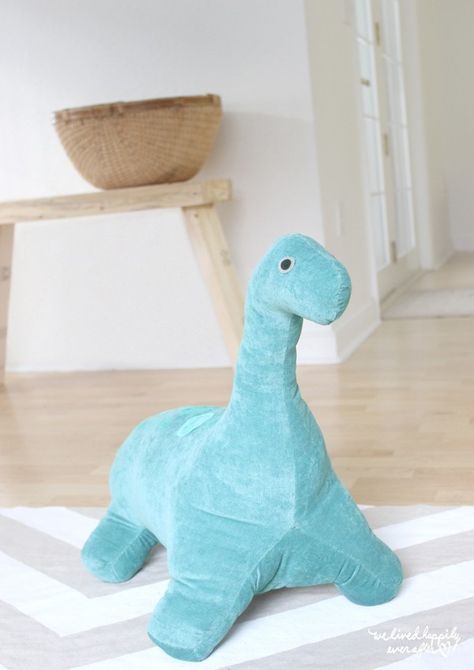 DIY Long Neck Dino...free template... Flamingo Stuffed Animal, Dino Pattern, Whale Stuffed Animal, Fox Stuffed Animal, Dachshund Pattern, Softie Pattern, Monkey Stuffed Animal, Mollie Makes, Cute And Cuddly