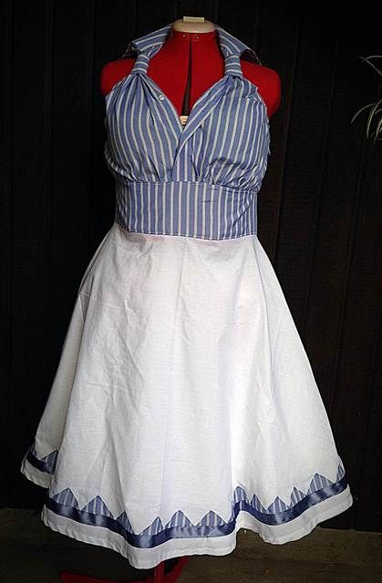 Mens Shirts Repurposed, Apron Inspiration, 1950 Dress, Umgestaltete Shirts, Mens Shirt Refashion, Diy Apron, Clothing Upcycle, Dress Apron, Mens Business