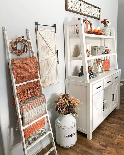 This Fall decor is the cutest! 🧡 We love the blanket ladder! Do you? 👀 TAG a friend who will love this! 😍👇 (@somutschlove)⠀⠀⠀⠀⠀⠀⠀⠀⠀⠀⠀⠀⠀⠀… Fall Blanket Ladder Decor, Fall Blanket Ladder, Farmhouse Decor Inspiration, Blanket Ladder Decor, Fall Farmhouse Decor, Farmhouse Sideboard, Fall Blanket, Farmhouse Side Table, Fall Farmhouse