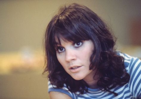 Linda Ronstadt Songs, Alex Wong, Ms Symptoms, Anderson Cooper, Linda Ronstadt, Hair Starting, Beautiful Voice, Tony Awards, Popular Music