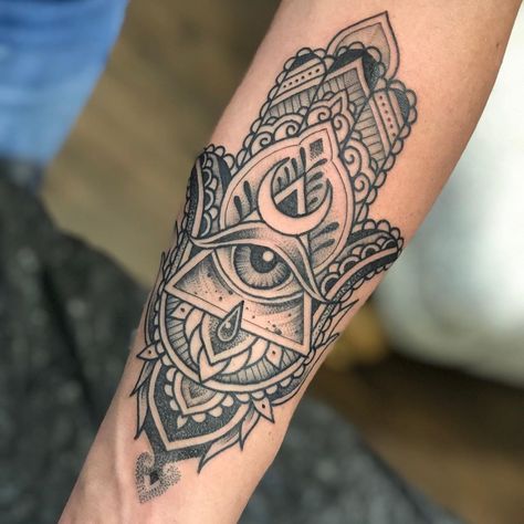 Tattoo uploaded by Tattoodo • Hamsa tattoo by woodfarm #woodfarm #hamsatattoo #hamsa #eye #hamsahand #spiritual #handofgod #geometric • Tattoodo Hamsa Tattoo Meaning, Fatima Hand Tattoo, Buddhism Tattoo, Hamsa Tattoo Design, Hamsa Hand Tattoo, Om Tattoo Design, Hamsa Tattoo, Intricate Tattoo, Spiritual Tattoos