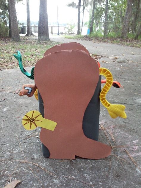 There's a snake in my boot!  Toy story party game! Toy Story Birthday Theme, Toy Story Game, Snake In My Boot, Toy Story Birthday Party Ideas, Toy Story Crafts, Toy Story Party Ideas, Toy Story Bday, Planet Party, Story Crafts