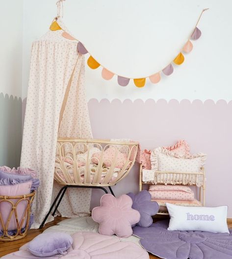 Pink and purple girls room