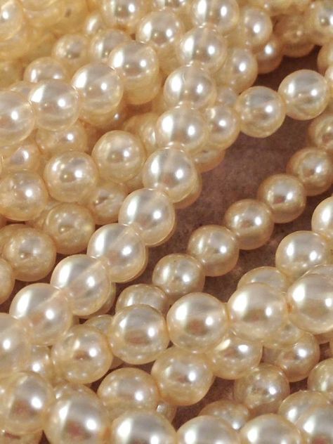 Pearls Aesthetic, Cream Aesthetic, Gold Aesthetic, Falmouth, Yellow Aesthetic, Beige Aesthetic, Golden Girl, Brown Aesthetic, Phone Themes