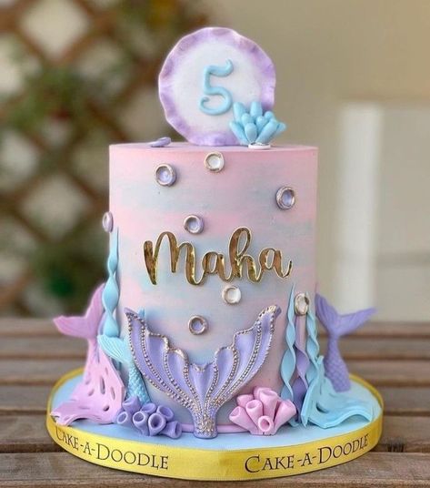 Little Mermaid Birthday Cake, Birthday Party Mermaid, Doodle Cake, Barbie Birthday Cake, Little Mermaid Cakes, Birthday Cake Decorating Ideas, Mermaid Birthday Party Decorations, Mermaid Theme Birthday Party, Mermaid Birthday Cakes