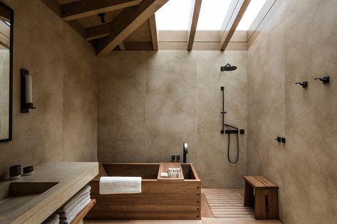 Spa Bathroom Design, Japanese Style Bathroom, Japanese Bathroom, Japanese Soaking Tubs, Japanese Bath, Large Bathroom, Contemporary Bathroom Designs, Bad Inspiration, Spa Design