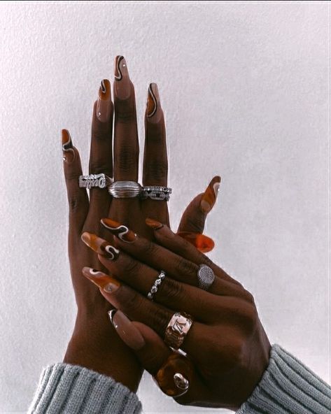 Aesthetic Coffin Nails, Nail Salon Decor, Black Hands, Black Femininity, Aesthetic Women, Dark Skin Women, Chocolate Color, Live Colorfully, Stacked Jewelry