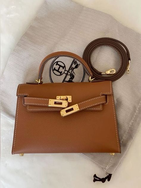 Hermes Kelly Bag, Luxury Bags Collection, Girly Bags, Kelly Bag, Luxury Purses, Fancy Bags, Classy Jewelry, Chic Bags, Pretty Bags