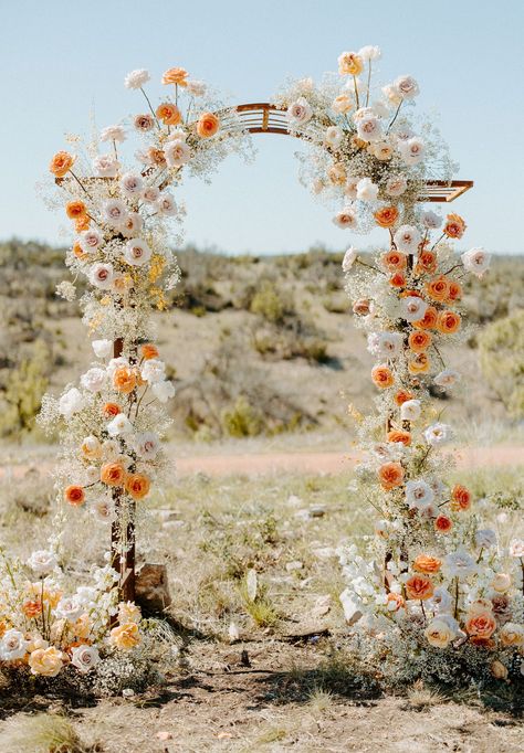 Wedding On A Hill, Texas Wildflower Wedding Theme, Texas Fall Wedding, Texas Wedding Ideas, Texas Wedding, Wedding Arbor Ideas, Texas Spring Wedding, Texas Wedding Decor, Spring Wedding Flowers Bouquet