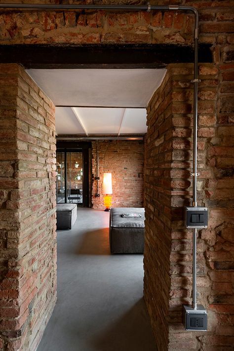 Renovation Old House, San Miniato, Old Brick Wall, Renovation Architecture, Brick Interior, Masonry Work, Tuscany Villa, Dry Stone Wall, Bedroom Studio