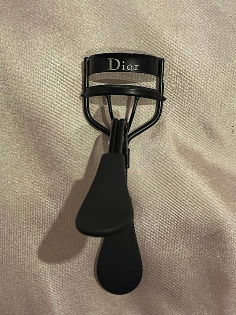 Dior, chanel, eyelash curler, Dior eyelash curler, Dior products, Dior fashion, Dior makeup, Dior aesthetic, Dior makeup recommendations, DIOR, luxury makeup Makeup Clean, Alat Makeup, Chanel Makeup, Dior Makeup, Dior Addict, Slim Shady, Girly Accessories, Daily Routines, Makeup Items