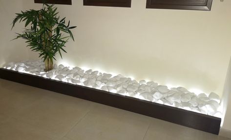 Home indoor white stone rock field led lights and plant Black Living Room Decor, Log Cabin Interior, Stone Wall Design, Powder Room Makeover, Latest Living Room Designs, Living Room Tv Unit Designs, Sims House Design, Rock Decor, Home Indoor