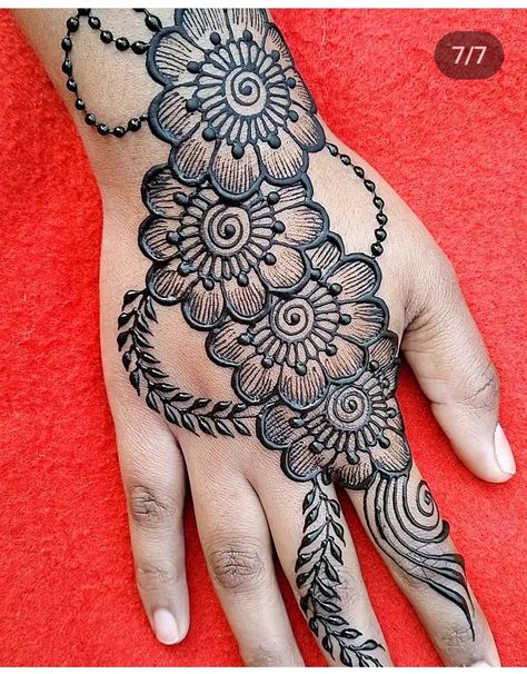 Mehdi Degine 2024, Basic Mahendi, Mendhi Ideas, Finger Mehndi Style, New Henna Designs, Mahendi Designs, Henna Tutorial, Henna Inspired Tattoos, Unique Mehndi