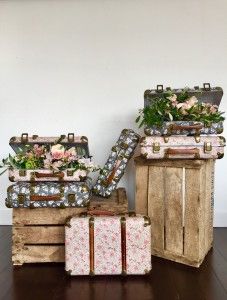 Wedding Deco, Wedding Designs, Ladder Decor, Wedding Styles, Bouquets, Wedding Reception, Shabby Chic, Gift Wrapping, Table Decorations