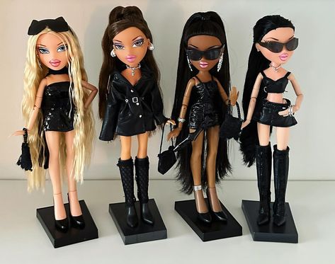 black is my happy color 🖤 #bratz #bratzpack #bratzcloe #bratzyasmin #bratzsasha #bratzjade #bratzrestyle #dollphotography | Instagram Bratz Doll Halloween Costume, Black Is My Happy Color, Bratz Yasmin, Bratz Doll Outfits, Y2k Bratz, Brat Doll, Outfits 2000s, Bratz Inspired Outfits, Doll Aesthetic