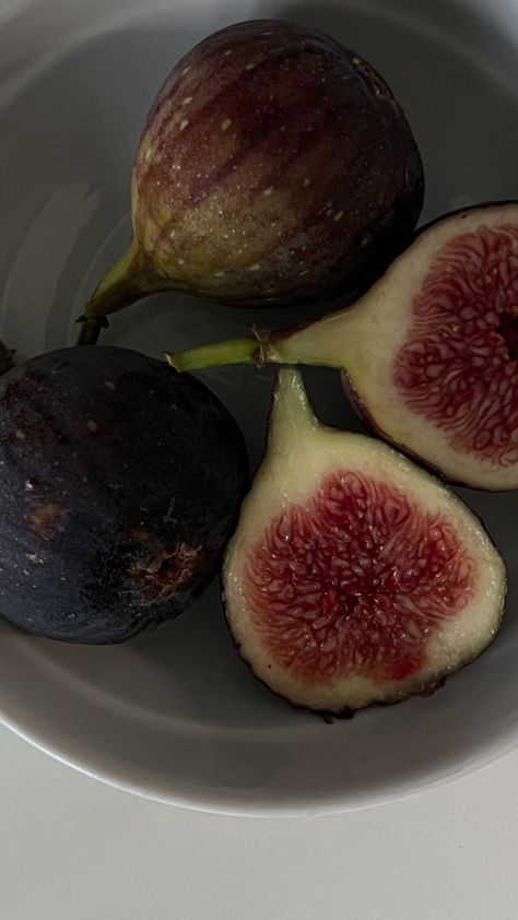 Orange Farm, Fig Fruit, Black Fig, Fig Recipes, Aesthetic Picture, Fig Tree, Kinds Of Music, Summer Fruit, Beauty Life