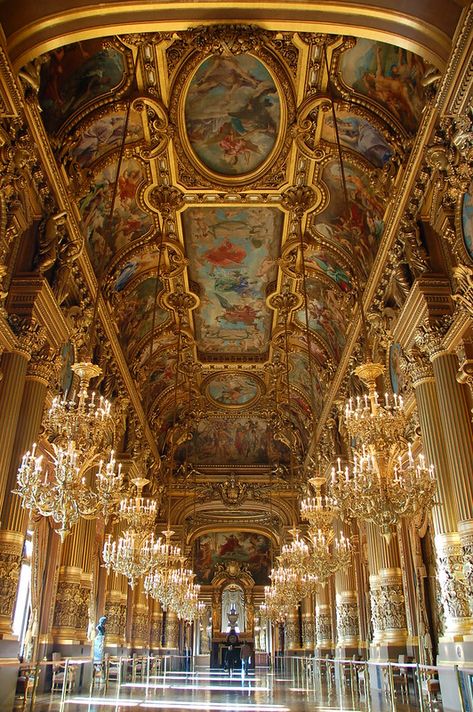 Opera France, Opera Garnier Paris, Royalcore Aesthetic, Paris Opera House, Opera Garnier, Diy Clouds, Classic Building, Classic Villa, Paris Wallpaper